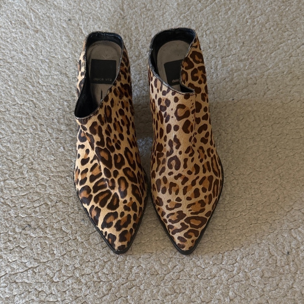 Dolce Vita Leopard Print Calf Hair Pointed Toe Mules 6.5
